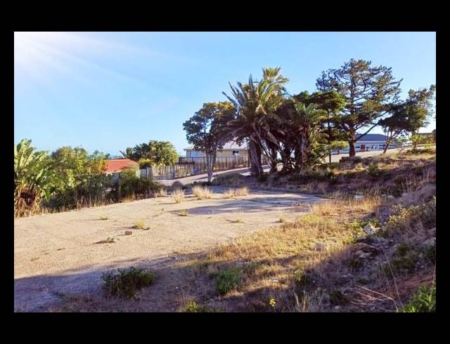 893M² VACANT LAND FOR SALE IN DANA BAY